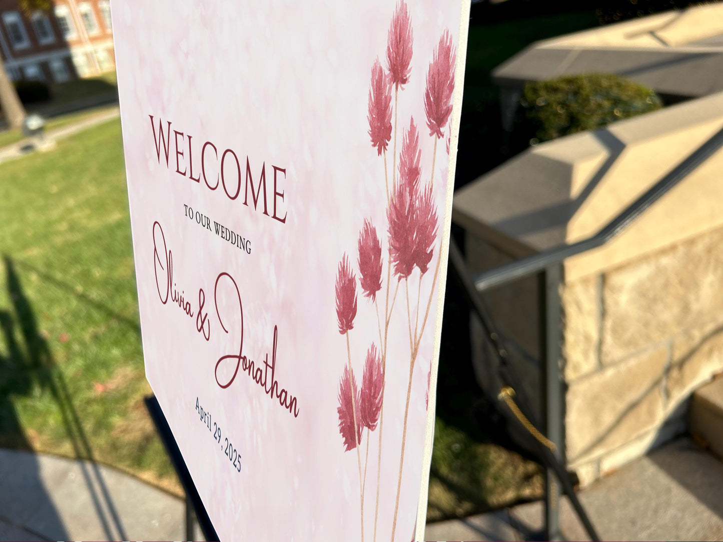 a welcome sign in front of a building