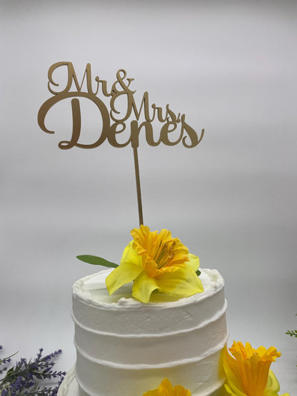 Mr & Mrs cake topper